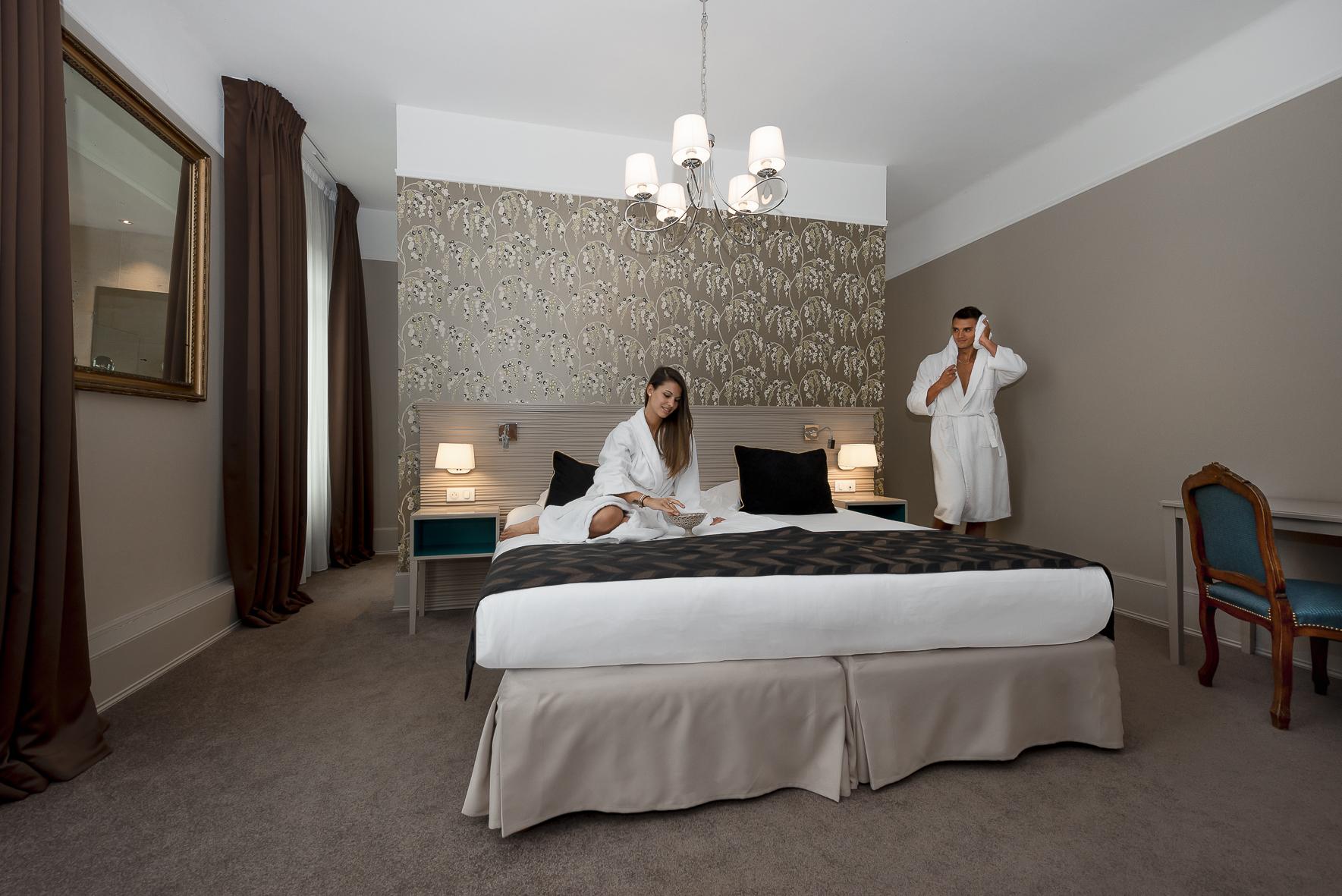 Hotel De La Poste Beaune  Zewnętrze zdjęcie